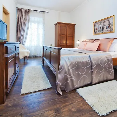 Villa Luxury With A Swimming Pool Cibaca