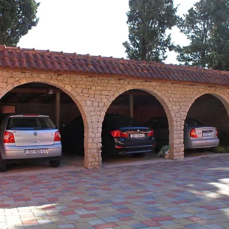 Villa Luxury With A Swimming Pool Cibaca